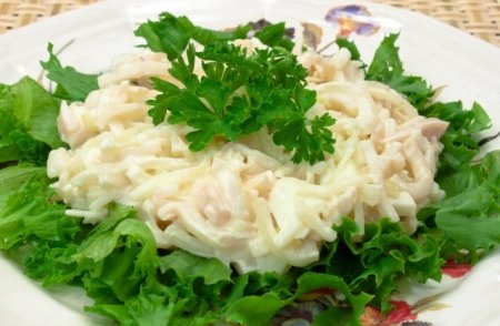 Салат из кальмаров с рисом